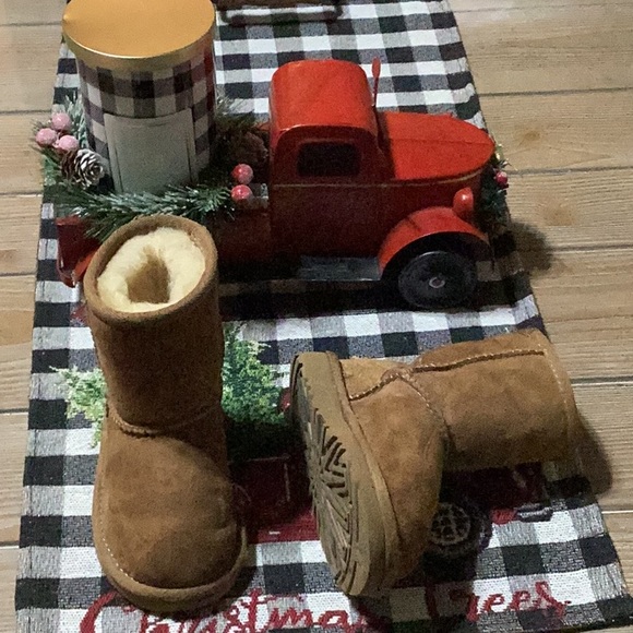 UGG Other - Uggs Toddler 🍼🍬🍭